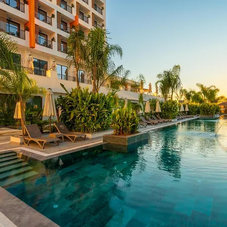 Sy Luxury Hotel
